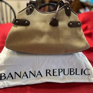 Banana Republic Purse w/ dust bag